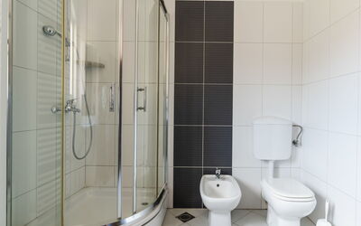 Accommodation:&nbsp;Kate 405.3