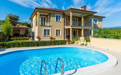 Accommodation:&nbsp;Kate 405.1