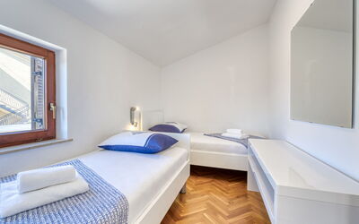 Accommodation:&nbsp;Damir 135.3
