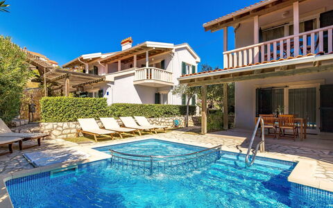 Rab Rab 304: Water, Sky, Plant, Building, Property, Window, Swimming Pool, Blue, Azure, Chair