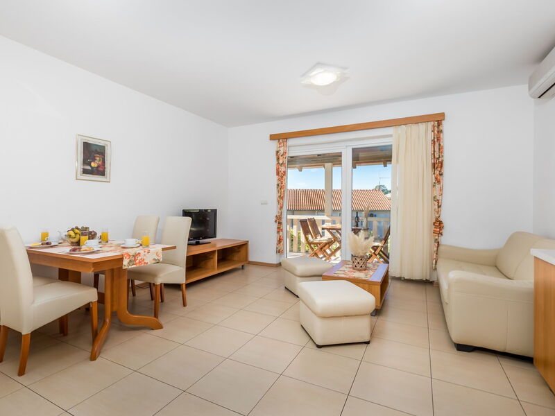 Accommodation:&nbsp;Mihaela 1 310.1