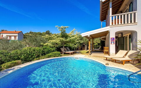 Ivana 2: Water, Plant, Sky, Building, Swimming Pool, Blue, Azure, Window, Leisure, Seaside Resort