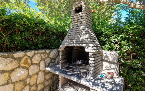 Rab Rab 316: Brickwork, Brick, Wood, Cottage, Landscape, Stone Wall, Roof, Sky, Tree, Chimney