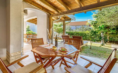 Rab Rab 316: Property, Building, Room, Real Estate, House, Furniture, Interior Design, Home, Porch, Estate
