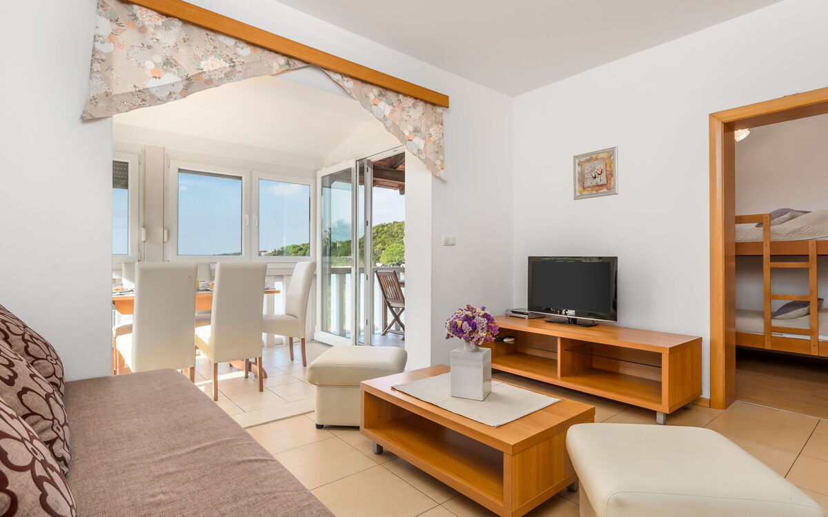 Accommodation:&nbsp;Mare 5 620.5