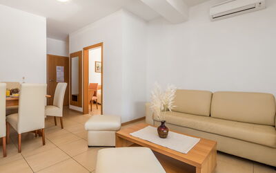 Accommodation:&nbsp;Mare 2 620.2