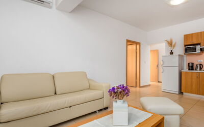 Accommodation:&nbsp;Mare 4 620.4