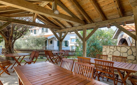 Lucija: Property, Building, Real Estate, Room, House, Porch, Wood, Home, Estate, Furniture