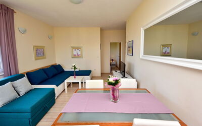 Accommodation:&nbsp;Melandura 110.8