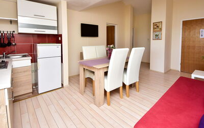 Accommodation:&nbsp;Melandura 110.10