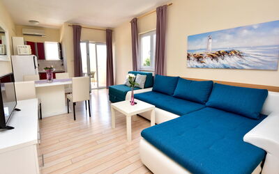 Accommodation:&nbsp;Melandura 110.4