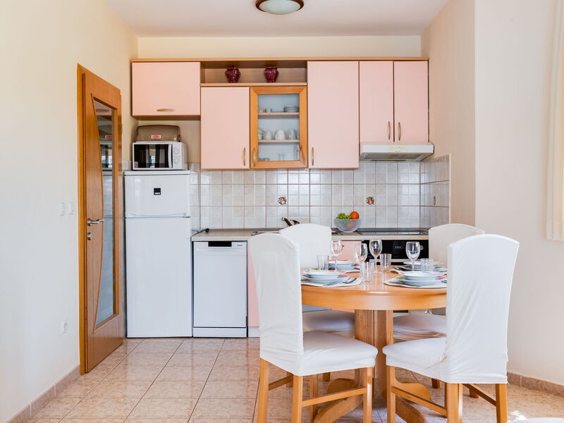 Accommodation:&nbsp;Daria 3 100.3