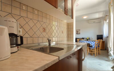 Accommodation:&nbsp;Mara 115.2