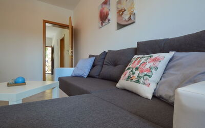 Accommodation:&nbsp;Mara 115.2