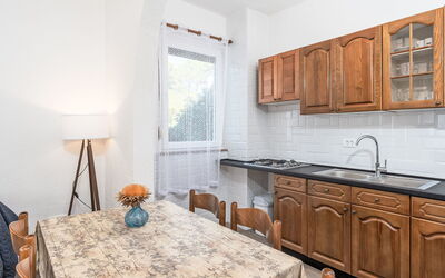 Accommodation:&nbsp;Vesela 120.3