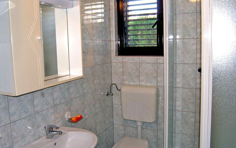 Vir 131: Bathroom, Property, Room, Tile, Plumbing Fixture, Architecture, House, Real Estate, Toilet, Interior Design