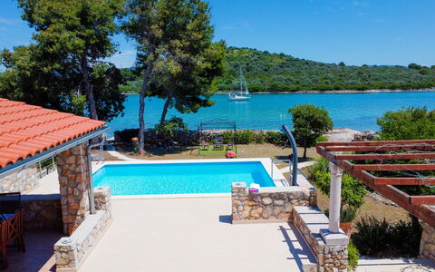Cici: Water, Sky, Plant, Building, Cloud, Swimming Pool, Azure, Nature, Outdoor Furniture, Tree