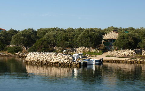 Marica: Water, Sky, Tree, Plant, Natural Landscape, Lake, Watercourse, Vehicle, Bank, Leisure
