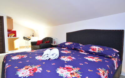 Accommodation:&nbsp;Rina 120.5