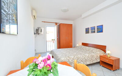 Katica 160.7: Bedroom, Room, Furniture, Property, Bed, Interior Design, Bed Sheet, Suite, Building, Yellow