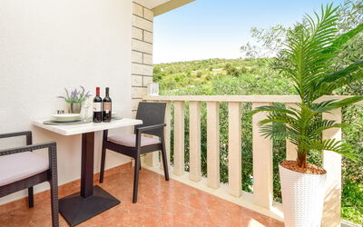 Accommodation:&nbsp;Marina 510.5