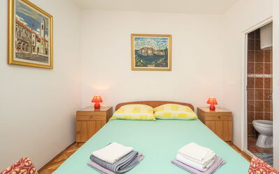Accommodation:&nbsp;Jelka 100.1