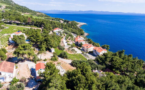 Katica: Vegetation, Aerial Photography, Coast, Sea, Town, Property, Sky, Promontory, Coastal And Oceanic Landforms, Real Estate