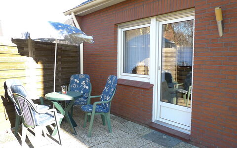 Norddeich 340: Property, House, Building, Home, Real Estate, Siding, Cottage, Room, Facade, Door