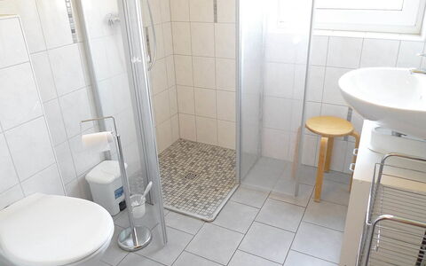 Norddeich 340: Bathroom, Property, Tile, Room, Toilet, Toilet Seat, Floor, Wall, Plumbing Fixture, Bathroom Accessory
