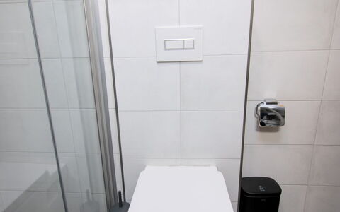 Norddeich 361: Toilet, Toilet Seat, Bathroom, Purple, Wood, Flooring, Plumbing Fixture, Plumbing