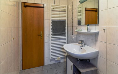 Accommodation:&nbsp;Tjalkstrasse 380.1