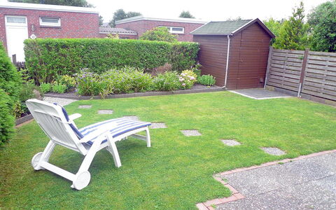Seefalke: Lawn, Grass, Yard, Property, Backyard, Garden, Outdoor Furniture, Furniture, Grass Family, Chair