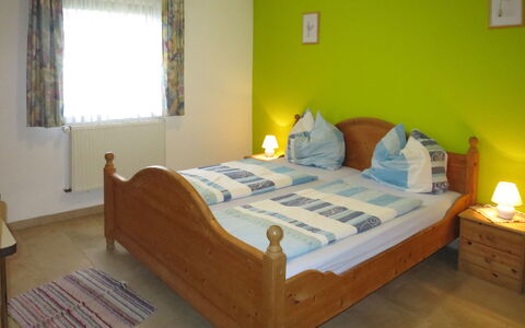 Dreser: Furniture, Property, Comfort, Building, Azure, Bed Frame, Wood, Interior Design, Window
