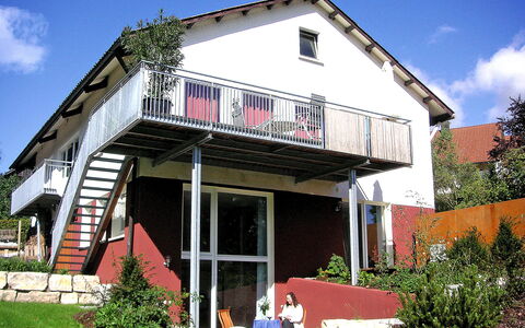 Rosengarten: Plant, Sky, Building, Cloud, Property, Window, House, Porch, Land Lot, Residential Area