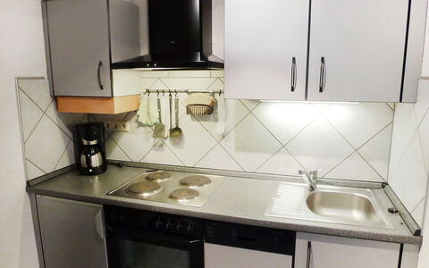 Haus Sacherer: Property, Room, Sink, Kitchen, Cabinetry, Countertop, Furniture, Kitchen Stove, Major Appliance, Interior Design