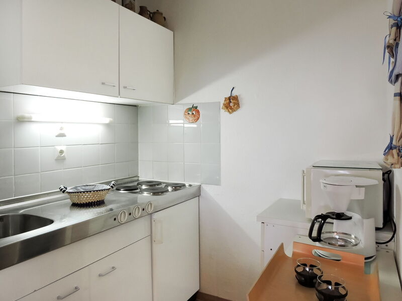 Accommodation:&nbsp;F 118 2.11