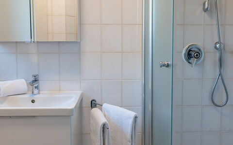 Saarland: Plumbing Fixture, Bathroom, Tap, Door, Sink, Shower Head, Interior Design, Shower Door, Plumbing