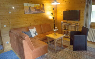 Naturerlebnisdorf Stamsried 100.1: Room, Property, Furniture, Interior Design, Building, Floor, House, Living Room, Table, Hardwood