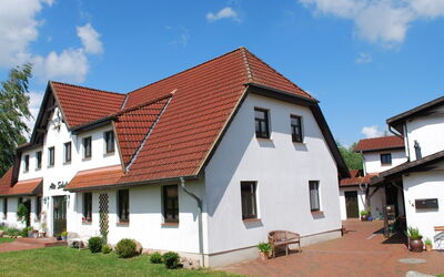 Accommodation:&nbsp;Vilm 100.11
