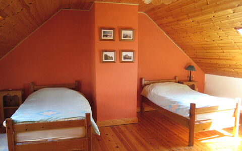 Portmagee Knightstown 100: Furniture, Property, Building, Comfort, Wood, Bed, Bed Frame, Interior Design, Flooring, Floor