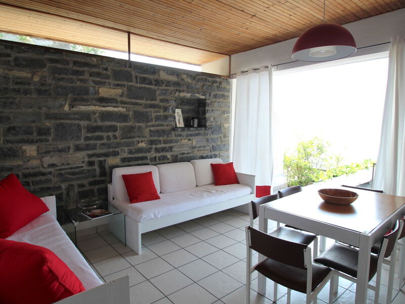 Accommodation:&nbsp;La Cava 100.8