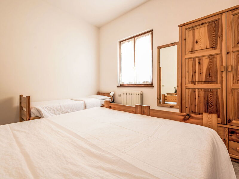 Accommodation:&nbsp;Lembondel 250.1