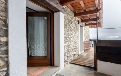 Accommodation:&nbsp;Grand Sarriod 100.6