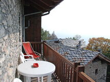 Accommodation:&nbsp;Grand Sarriod 100.5