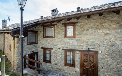 Remondet 20: Sky, Plant, Cloud, Window, Street Light, Building, Wood, Door, House, Cottage