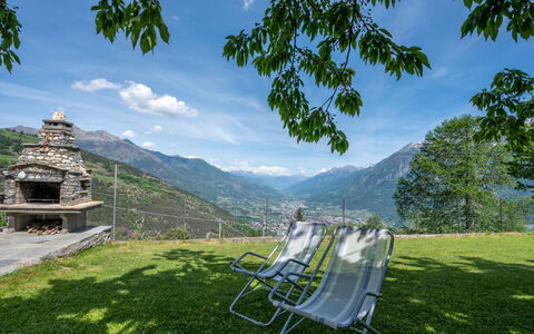 Conclonaz: Sky, Cloud, Property, Plant, Mountain, Botany, Natural Landscape, Tree, Highland, Vegetation