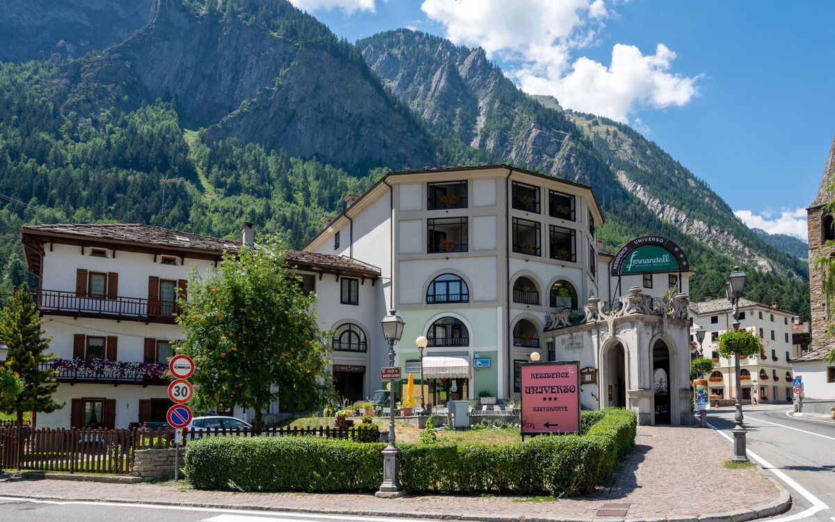 Accommodation:&nbsp;Universo 100.1