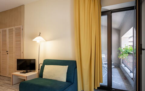 Courmayeur 100: Building, Furniture, Comfort, Wood, Plant, Shade, Lighting, House, Bed Frame, Interior Design