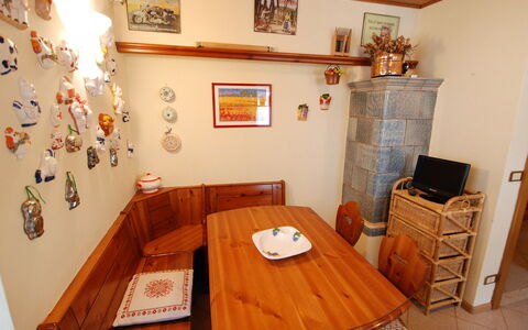 Garibaldi: Room, Property, Furniture, Building, House, Interior Design, Floor, Table, Real Estate, Ceiling