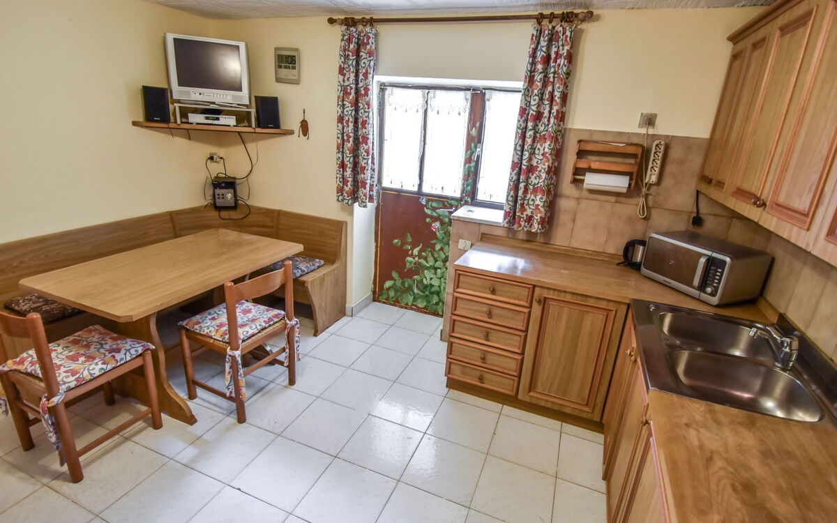 Accommodation:&nbsp;La Busa 100.4
